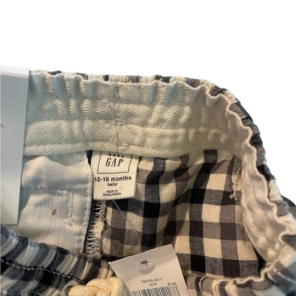 2 pair of boy shorts 12-18 months Janie and Jack and gap (NWT) - Picture 9 of 9
